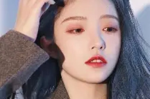 明星离婚后隐私遭曝光八岁孩子卷入舆论漩涡。